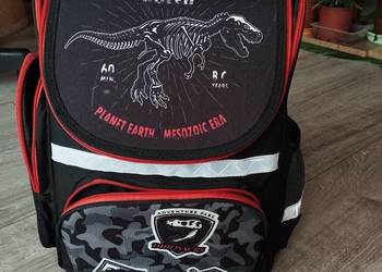 plecak szkolny tornister szkolny z dinozaurami dinozaury jurassic park na sprzedaż  Poznań