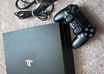 Konsola PlayStation 4 PRO 1TB kable + pad na sprzedaż  Bochnia