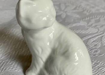 Mały biały kotek - porcelanowa figurka na sprzedaż  Warszawa