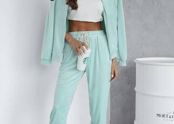 Welurowy damski dres w kolorze miętowym L/XL na sprzedaż  Ostrzeszów