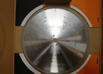 Piła tarczowa do aluminium Y297.140.18M / D=450- wyprzedaż na sprzedaż  Stalowa Wola