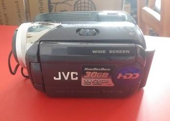 Kamera  JVC 30GB + futerał + zasilacz, używany na sprzedaż  Gdańsk