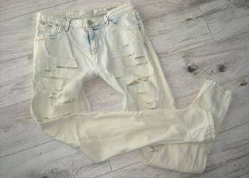 Spodnie bershka dziury m 38 na sprzedaż  Lubartów