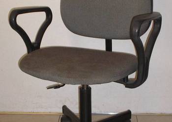 Używany popielaty fotel biurowy krzesło obrotowe na sprzedaż  Kraków