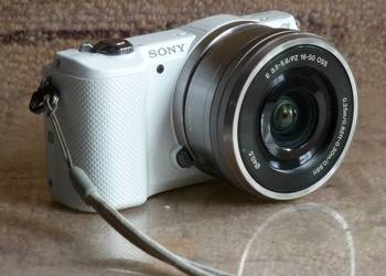 aparat Sony ILCE 5000 White na sprzedaż  Grabowo