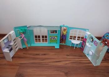 Barbie domek z lalkami na sprzedaż  Ozimek