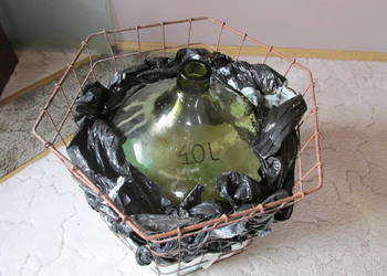 Używany, Dymion 40l w metalowym koszu na sprzedaż  Kraków