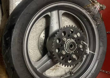 Honda CB 400 F tylne koło felga opona ośka zębatka C384, używany na sprzedaż  Poznań