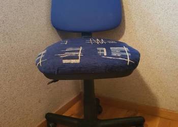 Używany, Krzesło Fotel biurkowy szkolne młodzieżowe biurowe siedzisk na sprzedaż  Kielce