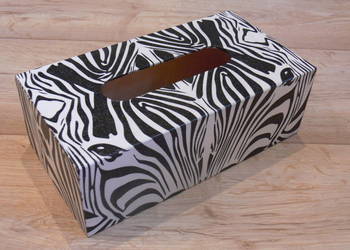 Używany, Chustecznik pudełko Afryka masaje Azja różne wzory na sprzedaż  Halinów
