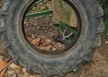 Używany, Opona ursus c360 c355 4011 14.9 28 zetor 5211 5011 4718 na sprzedaż  Węgorzewo