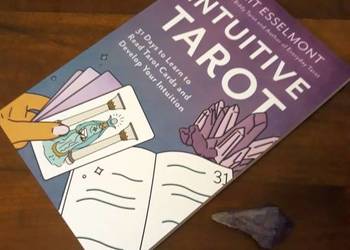 Intuitive Tarot:31 Days to Learn to Read Tarot Cards/Develop na sprzedaż  Warszawa