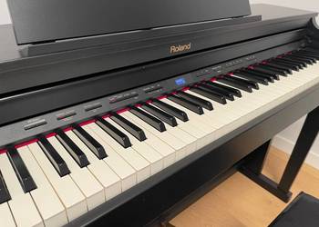 Pianino cyfrowe Roland HP 504 jak nowe + ława do siedzenia na sprzedaż  Wrocław