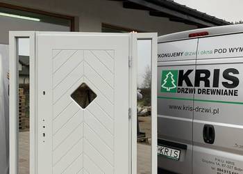 Drzwi zewnętrzne z doświetlami bocznymi antywłamaniowe 7,5cm na sprzedaż  Żnin
