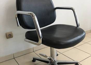 Fotel fryzjerski - sprzedam na sprzedaż  Płock
