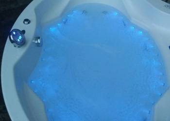 Używany, Wanny Firmy MAGMAR,RUBEN,PAMOS AUSTRIA ,JACUZZI,RIHO,RAVAK. na sprzedaż  Wojkowice