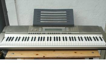 Keyboard Casio WK-200 z osprzętem, klawiatura dynamiczna, używany na sprzedaż  Kłodzko