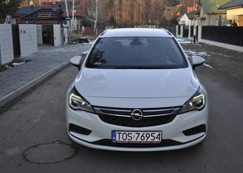OPEL ASTRA K benzyna, bezwypadkowa, NAVI, parktroniki, 2 kml opon na sprzedaż  Ostrowiec Świętokrzyski