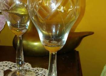 Piękne , szklane kieliszki do wina, lata 60 na sprzedaż  Łódź