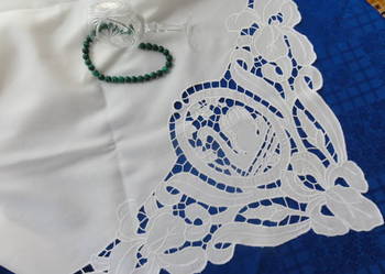 Obrus z łabędziem biały ręcznie wykonany haft Richelieu na sprzedaż  Lublin