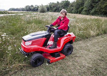 Używany, Traktor Karczownica wysoka trawa AL-KO T22-110 HDH-A V2 22KM na sprzedaż  Kobiele Wielkie