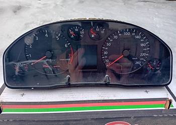 Licznik zegary Audi a6 c5 2.8 benzyna na sprzedaż  Biłgoraj