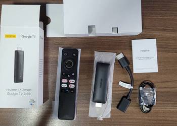 Używany, REALME 4K TV Stick, odtwarzacz multimedialny Google RMV2105. na sprzedaż  Sosnowiec