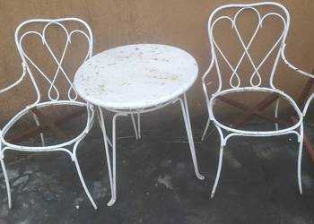Używany, Stolik i krzesła metalowe na sprzedaż  Gliwice