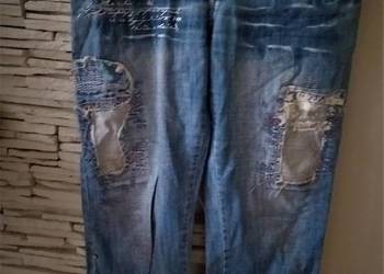 spodnie dżinsowe z dziurami na sprzedaż  Częstochowa
