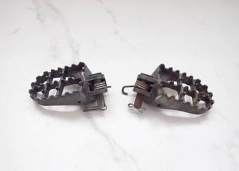 Dwa Podnóżki Stopki Suzuki RM 250 96-00r 125 na sprzedaż  Strzelce Krajeńskie