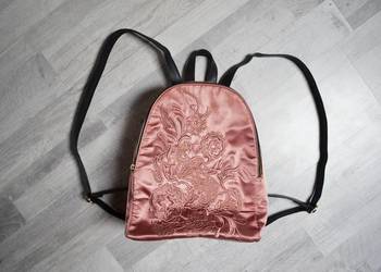 Różowy plecak plecaczek kuferek pudrowy róż paw japan style, używany na sprzedaż  Warszawa