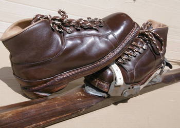 Stare skórzane buty narciarskie roz. 40 na sprzedaż  Pruchnik
