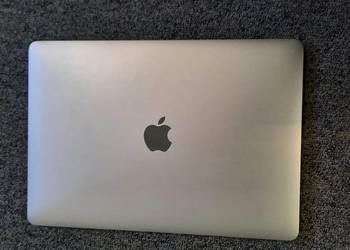 Używany, MACBOOK PRO 13&quot; A1989 +ładowarka +pokrowiec na sprzedaż  Żodyń
