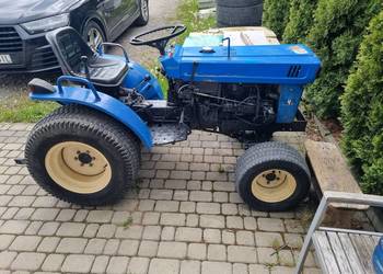 traktor sam na sprzedaż  Tarnów