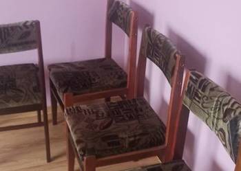 Używany, Krzesla Drewniane-Tapicerowane 3+1gratis na sprzedaż  Bielsko-Biała