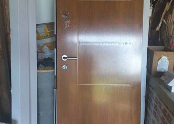 drzwi zewnetrzne lewe na sprzedaż  Charsznica