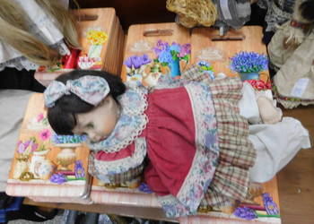 Używany, Porcelanowa lalka leżąca na sprzedaż  Oleśnica