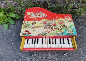 Stara zabawka PRL, drewniany fortepian made in D. P. R. of Korea, używany na sprzedaż  Siemianowice Śląskie
