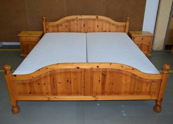 Używany, łóżko sosnowe z materacami i szafkami - komplet jak nowy na sprzedaż  Olsztyn