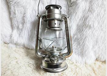 Lampa naftowa SREBRNA Piękna i sprawna do użytku! na sprzedaż  Żary