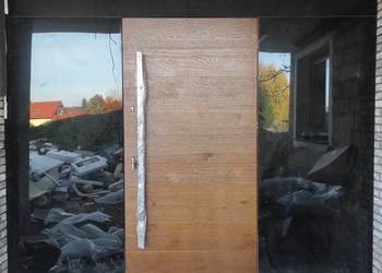 Używany, drzwi drewniane debowe wejciowe na sprzedaż  Łochów