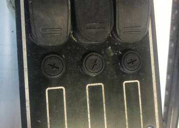 Używany, Rozdzielnia elektryczna 12v do Łodzi na sprzedaż  Piła