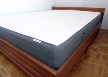 Łóżko + materac VALEVÅG 160x200 cm na sprzedaż  Wrocław