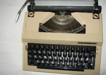Używany, Privileg 160 walizkowa maszyna do pisania na sprzedaż  Pruszcz Gdański
