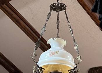 Żyrandol mosiężny lampa jak naftowa porcelana na sprzedaż  Bystrzyca