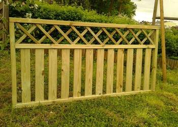 Używany, Płot Sztachetowy z Kratką Pergola Mocne Ploty Drewniane na sprzedaż  Chojnice