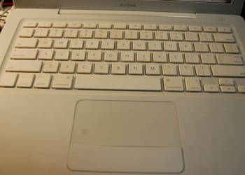 Laptop MacBook 2.0Ghz / 2GBRam / 120GB / Geforce9400M / Dvd na sprzedaż  Dąbrowa Górnicza
