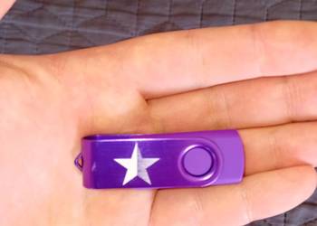 Pendrive z naszą twórczością - na prezent i nie tylko, używany na sprzedaż  Chełm