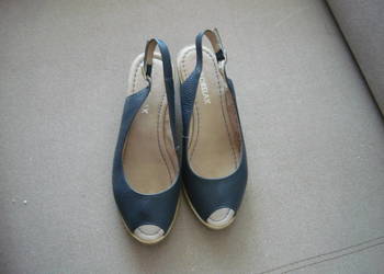 Sprzedam damskie buty,, używany na sprzedaż  Szczecin