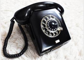 Stary telefon w czarnym bakelicie W58 RFT Fortepianowa czerń na sprzedaż  Żary